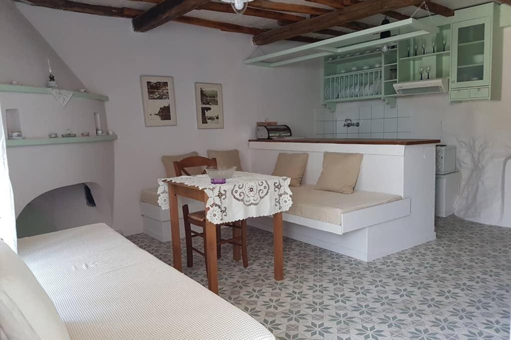 Chariklia Traditional House Alonnisos Town Luaran gambar